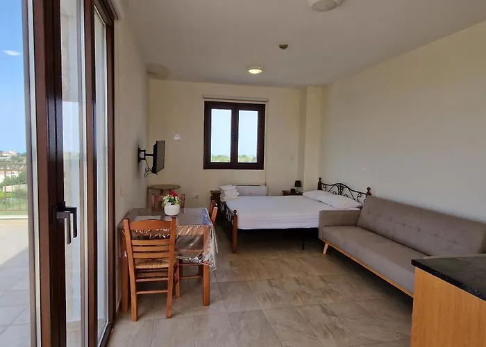 Daniel's Pafos