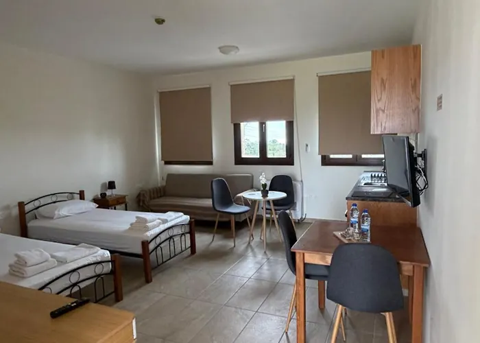 Daniel's Пафос
